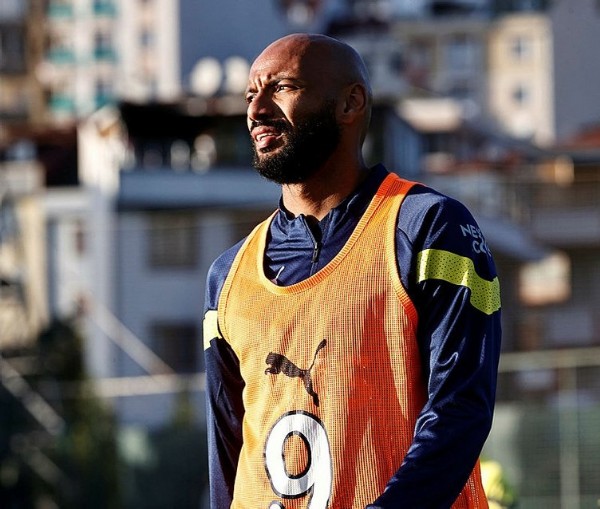 Kanarya'dan 1 uçak daha! Edin Dzeko devreye girdi...