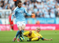 Göztepe, Malmö'den Lasse Nielsen'in Pesinde