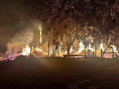 Kastamonu'daki Köy Yanginina Müdahale Sürüyor Açiklamasi 5 Ev Küle Döndü