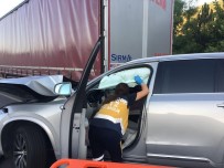 Sarkici Tan Tasçi'nin Içinde Oldugu Lüks Otomobil Tirla Çarpisti Açiklamasi 3 Yarali Haberi