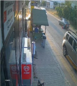 Baskentte Feci Kaza Açiklamasi Yolun Karsisina Geçmek Isten 5 Yasindaki Çocugu Otomobil Ezdi