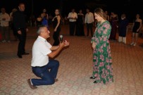 Dügünden 18 Yil Sonra Gelen Sürpriz Evlilik Teklifi