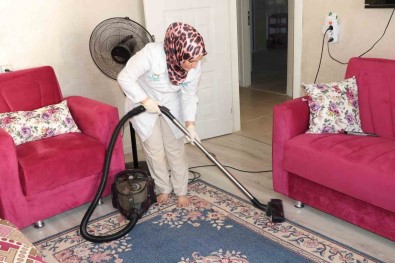 Haliliye'de Evde Bakim Hizmeti 576 Hanede Sürüyor