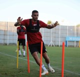 Sivasspor'un Yeni Transferi Achilleas Poungouras Ilk Idmanina Çikti