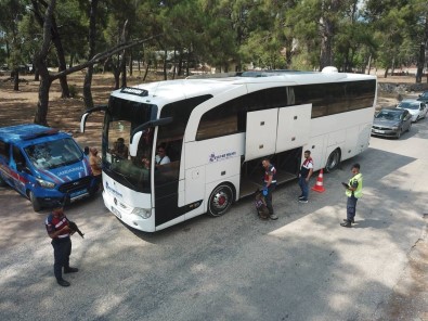 Antalya'nin Gözde Turizm Merkezlerinde Uyusturucu Operasyonu Açiklamasi 11 Gözalti