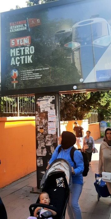 CHP'li İBB bildiğiniz gibi! Reklam var metro yok