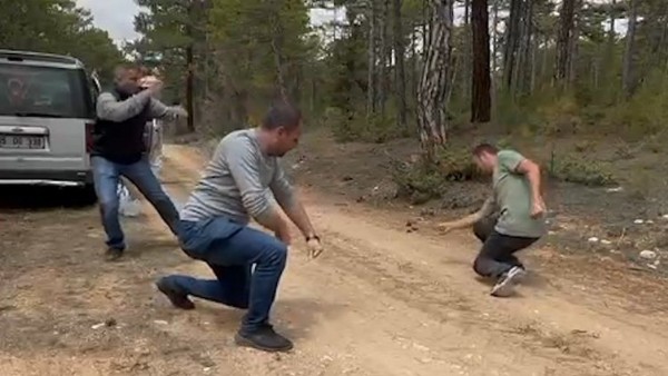 Kilosu 3000 TL! Burdur’da 3 arkadaş 5 kilo buldular! Sevinçten göbek atıp oynadılar