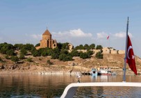 Hilton'dan Van Gölü Maviliklerinde Tekne Turu