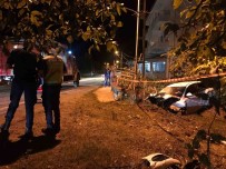 Türkeli'de Otomobil Duvara Çarpti Açiklamasi 1 Yarali