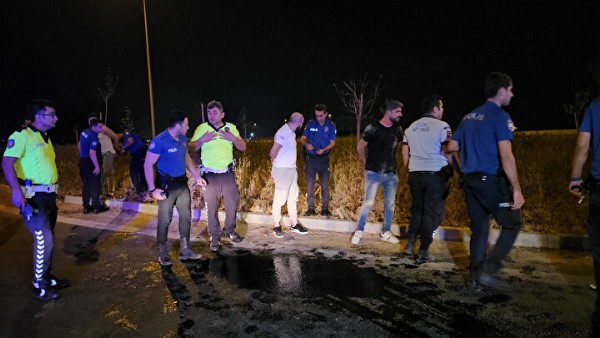 Filmleri aratmayan kovalamaca: Polislere taş atıp 70 kilometre boyunca kaçtılar