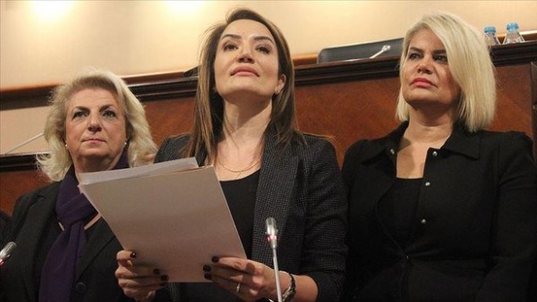 CHP’de yine yasak aşk rezaleti! Skandal patlak verince Rıza Akpolat ile Yeşim Ağırman eşlerinden boşandı