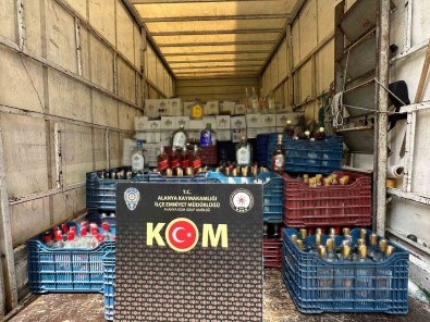 Antalya'da 2 Bin 550 Litre Sahte Alkol Ele Geçirildi