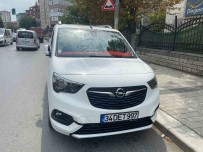 Bagcilar'da 'Aday Sürücü' Belgesiyle Makas Atip Hiz Siniri Asan Sürücü Yakalandi