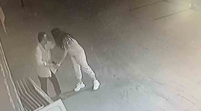 Maltepe'de Genç Kadinin, Dakikalarca Yalvardigi Saldirgan Açiklamasi 5 El Ates Açti