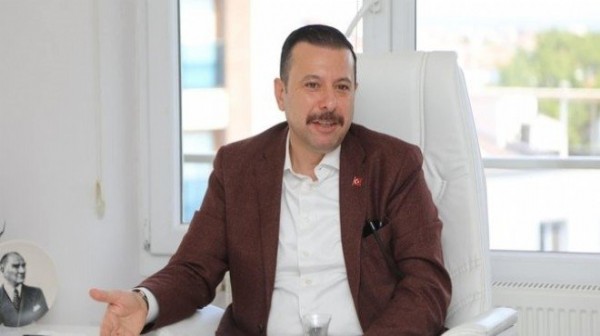 CHP'li Tunç Soyer'e yağmur suyu hattı tepkisi! 'Bu hızla giderseniz 125 yıl sonra anca biter'