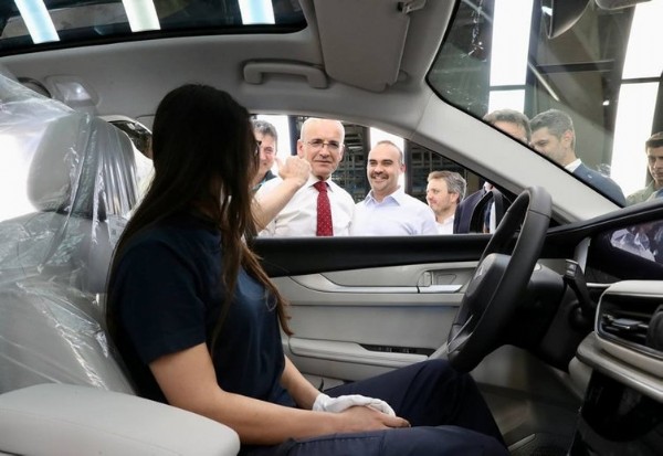 Bakan Mehmet Şimşek ve Bakan Kacır Togg teknoloji üssünde! Yüzde 90 oranına çıktı! '2024'te 2,5 katına çıkacak'