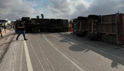 Bandirma-Çanakkale Karayolunda Trafik Kazasinda 3 Kisi Yaralandi