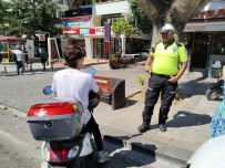 Bagdat Caddesi'nde Kurallara Uymayan Elektrikli Scooter Sürücülerine Ceza