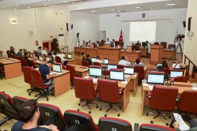 Usak'ta Toplu Tasima Ücretlerine Zam Kabul Edildi