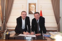 Ayvalik Belediyesi'nde Kadrolu Isçilerin En Düsük Maasi 24 Bin 500 TL'ye Yükseldi