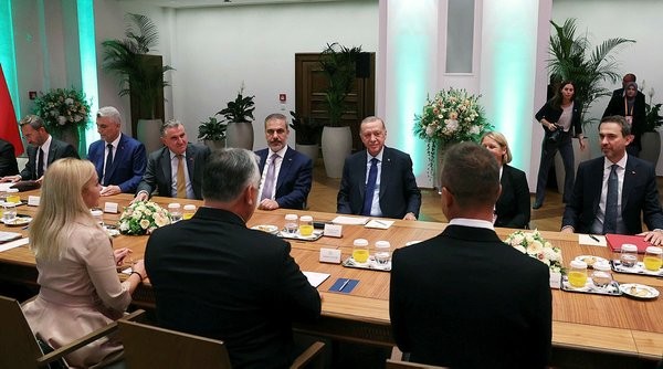 Başkan Erdoğan'dan CHP'deki değişim tartışmalarına dikkat çeken yorum: Bu arkadaşın gitmesi lazım