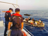Datça'da 11 Düzensiz Göçmen Kurtarildi, Bir Göçmen Kaçakçisi Yakalandi