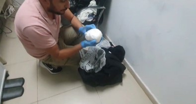 Ilçeye Uyusturucu Sokmaya Çalisirken Yakalandilar