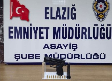 Elazig'da 15 Suç Kaydi Bulunan Süpheli Yakalandi