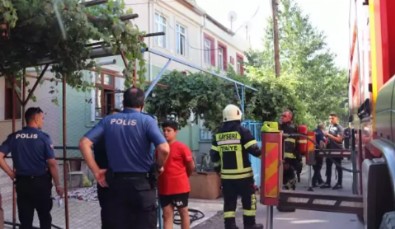 Kayseri'de yangın paniği: 3'ü çocuk 5 kişi dumandan etkilendi!