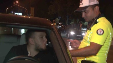 Kadiköy'de Abart Egzoz Ve Hiz Denetimi Açiklamasi 104 Bin 629 TL Para Cezasi Kesildi