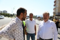 Melikgazi Belediyesi Altinoluk Mahallesi'nde Asfalt Çalismasi Yapiyor Haberi