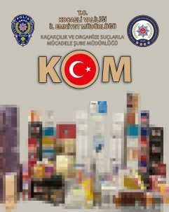 2 Is Yerine Baskin Açiklamasi Gümrük Kaçagi Purolar, Sigaralar Ele Geçirildi