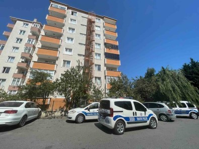 65 Yasindaki Kadin Banyoda Ölü Bulundu