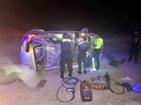 Aksaray'da Otomobil Traktöre Çarpti Açiklamasi 3 Yarali