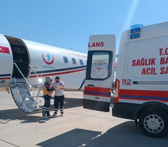 Mardin'den Ambulans Uçak 3 Günlük Gülistan Bebek Için Havalandi