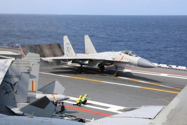 Bir bölgede daha savaş çanları! Abluka altına aldılar: 9 gemi 32 askeri uçak bölgede...