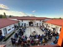 Ödüllü Müzede Hasattan Harmana Konseri