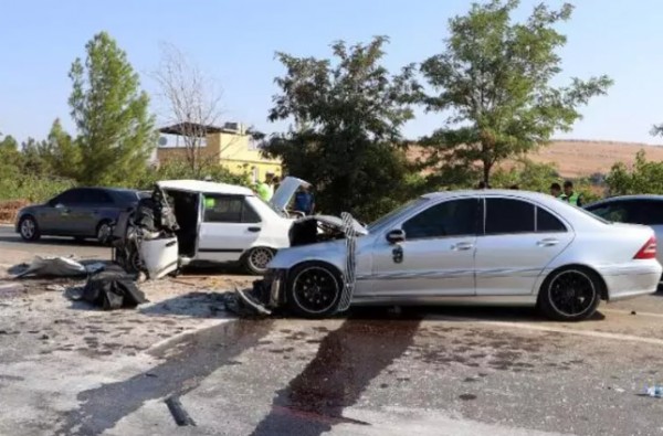 Gaziantep'te korkunç kaza: 1 ölü, 5 yaralı