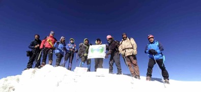 Vanli Dagcilar 11 Günde 3 Sehirde 3 Zirve Yapti