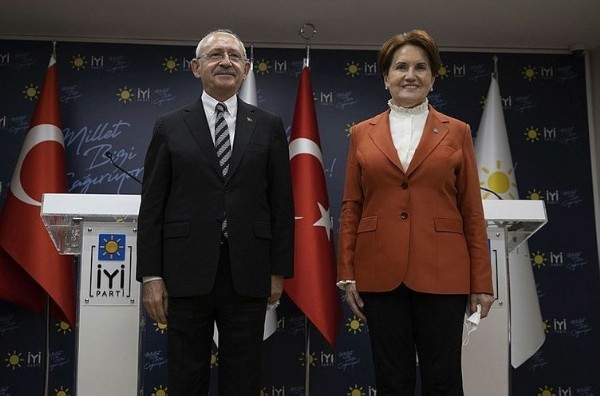 CHP'li gazeteci Barış Yarkadaş, İYİ Parti lideri Meral Akşener'e ateş püskürdü: Fiyasko!