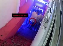 Arkadas Gibi Sarildi, Cebindeki Telefonu Çaldi