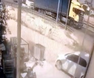 D-650'De Isikta Duran Tira Arkadan Çarpti, O Anlar Kameraya Yansidi