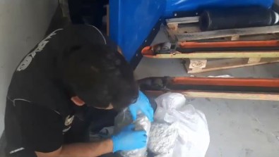 Osmaniye'de Durdurulan Tirda 145 Kilo 450 Gram Skunk Ele Geçirildi