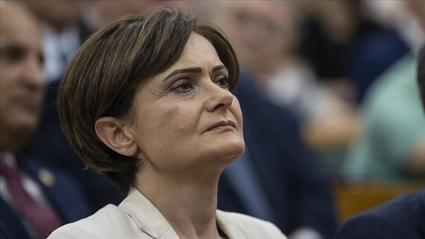 CHP İstanbul teşkilatında 'Biz öndeyiz' kavgası! 'Değişimciler' ve 'Kemalciler' birbirine girdi...