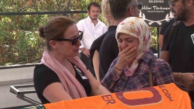 Oyuncu Ünal Silver Son Yolculuguna Ugurlandi