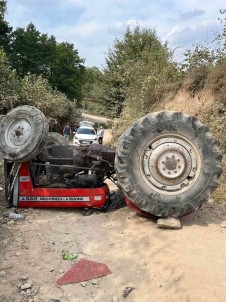 Sakarya'da Traktör Devrildi Açiklamasi 1 Agir Yarali