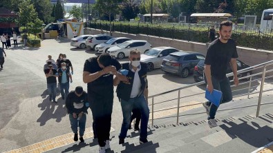 Vatandaslari Sahte Dekontla 700 Bin Lira Dolandiran 4 Süpheli Tutuklandi