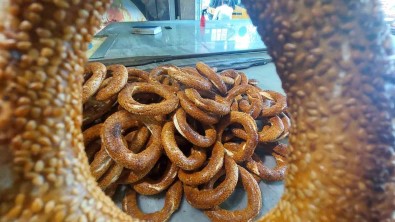 Samsun'da Simide Zam Açiklamasi 85 Gram Simit 7,5 TL Oldu