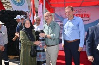 Baskan Ergün'den Üzüm Üreticilerine Sergi Bezi Destegi