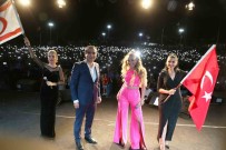 Karaman'da Sahne Alan Ziynet Sali Hayranlarini Costurdu